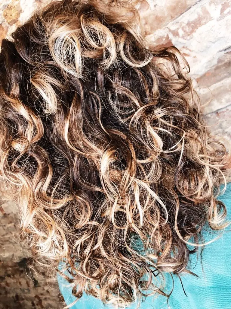 the color krullen kapsels