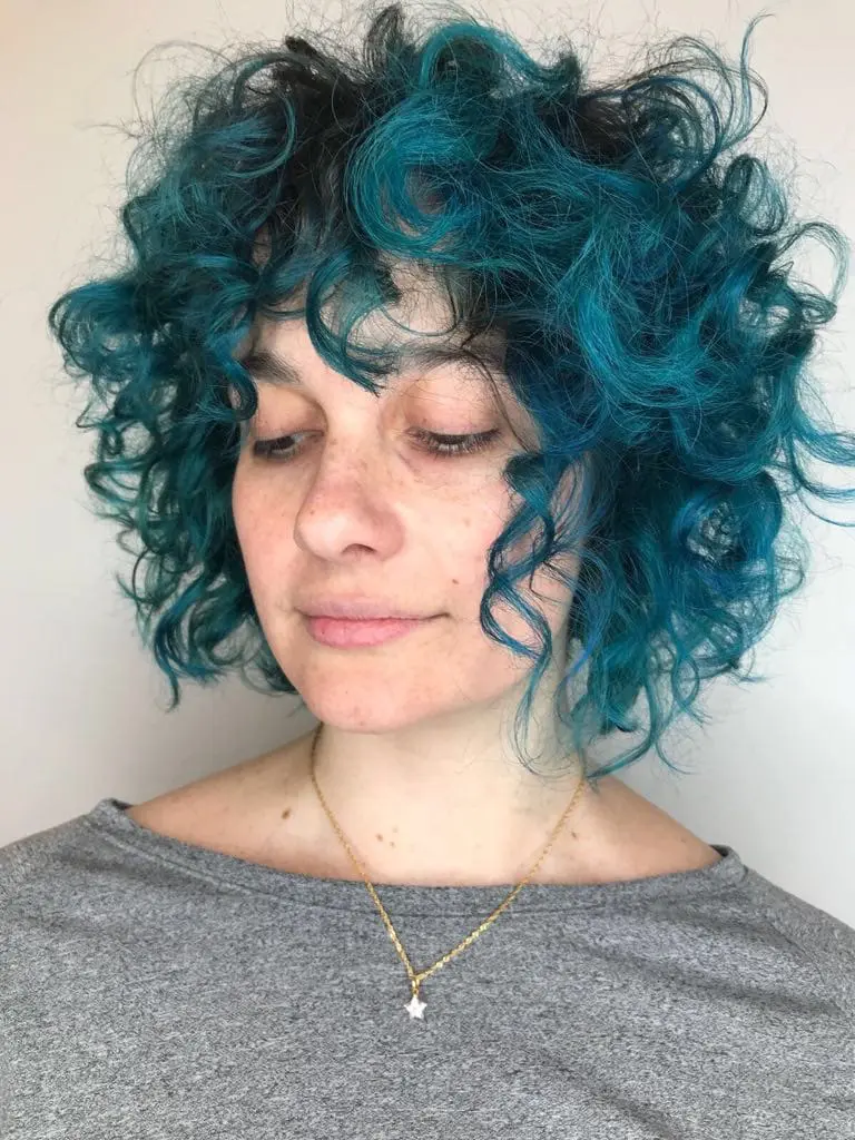 the color krullen kapsels