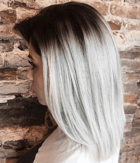 the color metallic zilvergrijs haar