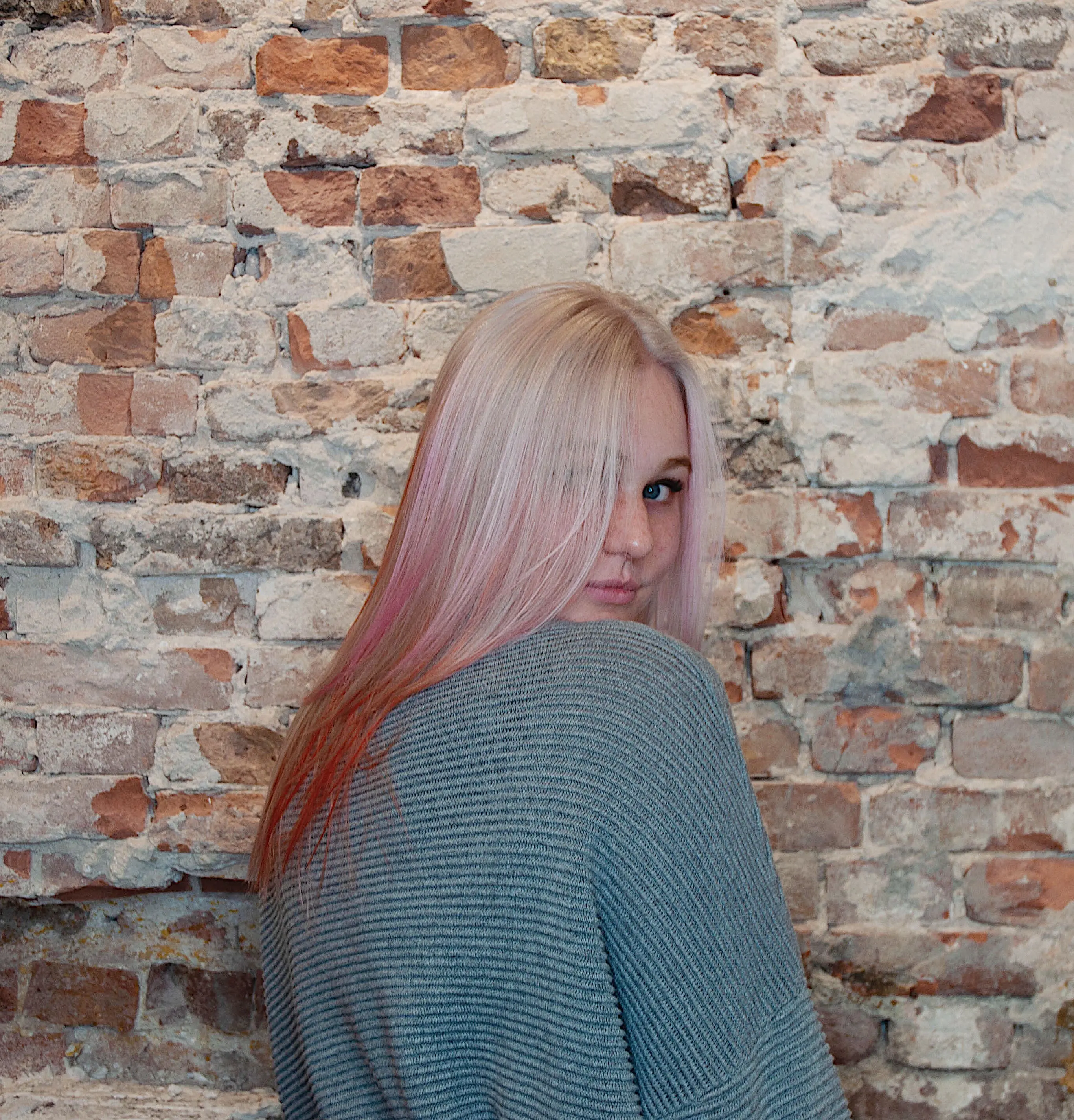 the color bleaching pastel