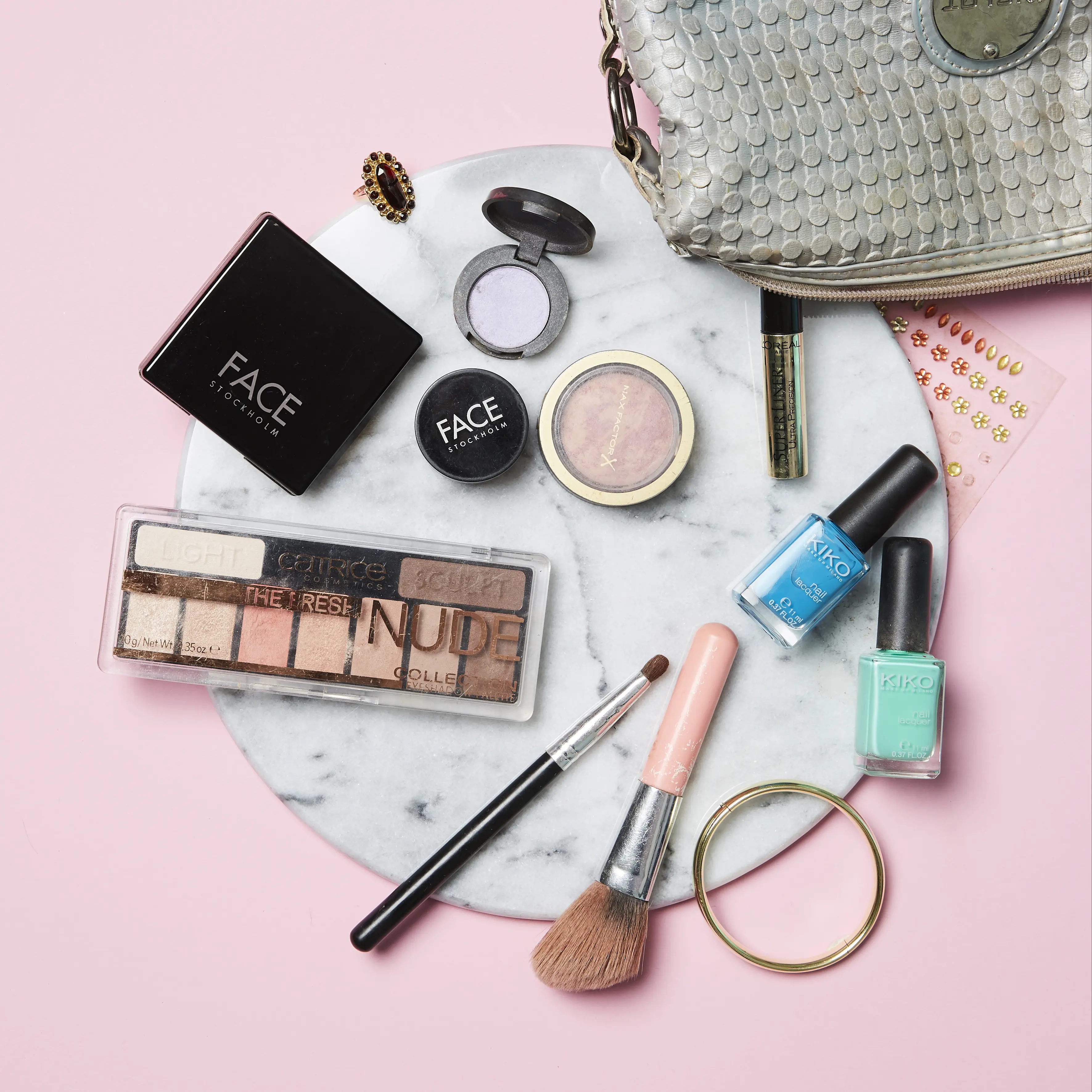 The Color beauty bag